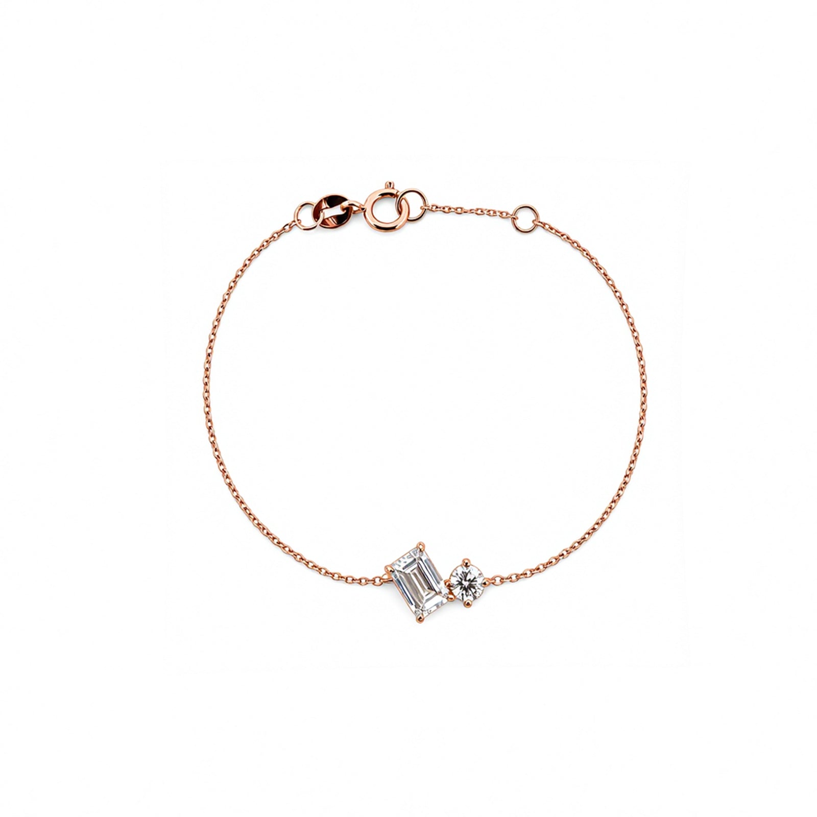 Tilted Emerald & Round Cut Dainty Bracelet