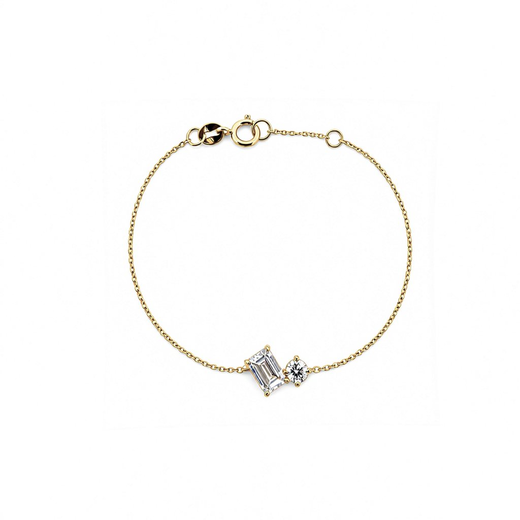 Tilted Emerald & Round Cut Dainty Bracelet