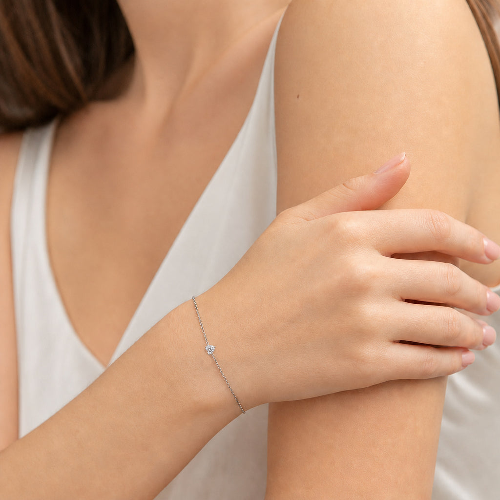 Geometric Edge | Dainty Trillion-Cut Solitaire Bracelet