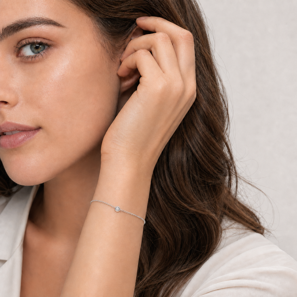 Minimalist Round Diamond Bracelet