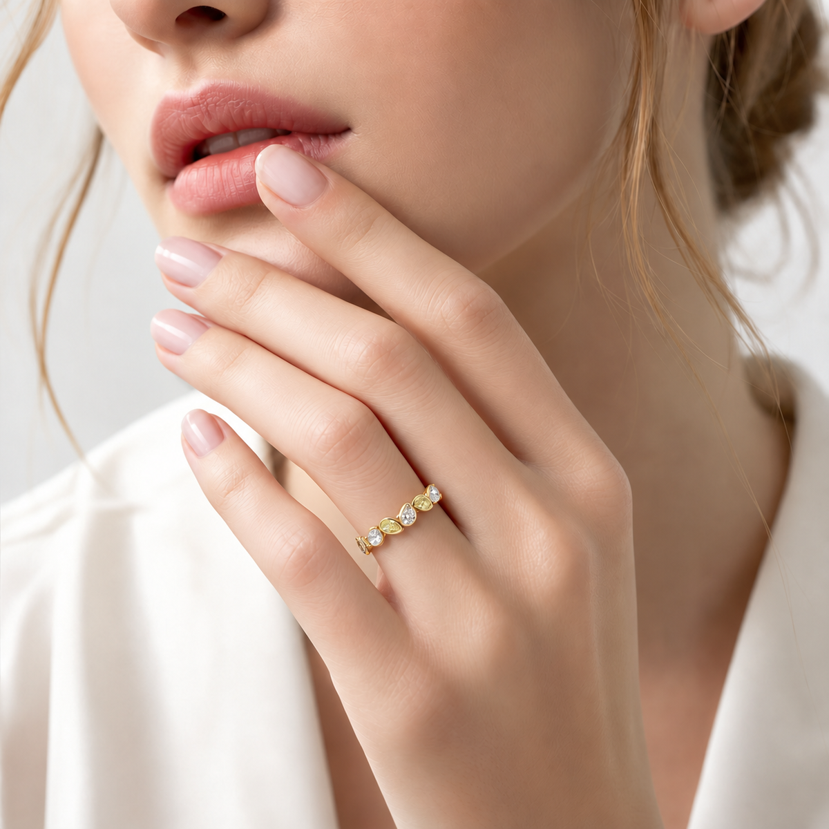 14K yellow Gold Alternating Pear Cut Yellow & White Gem Band